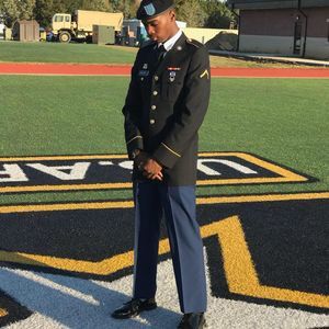 Meet your Posher, Elliott